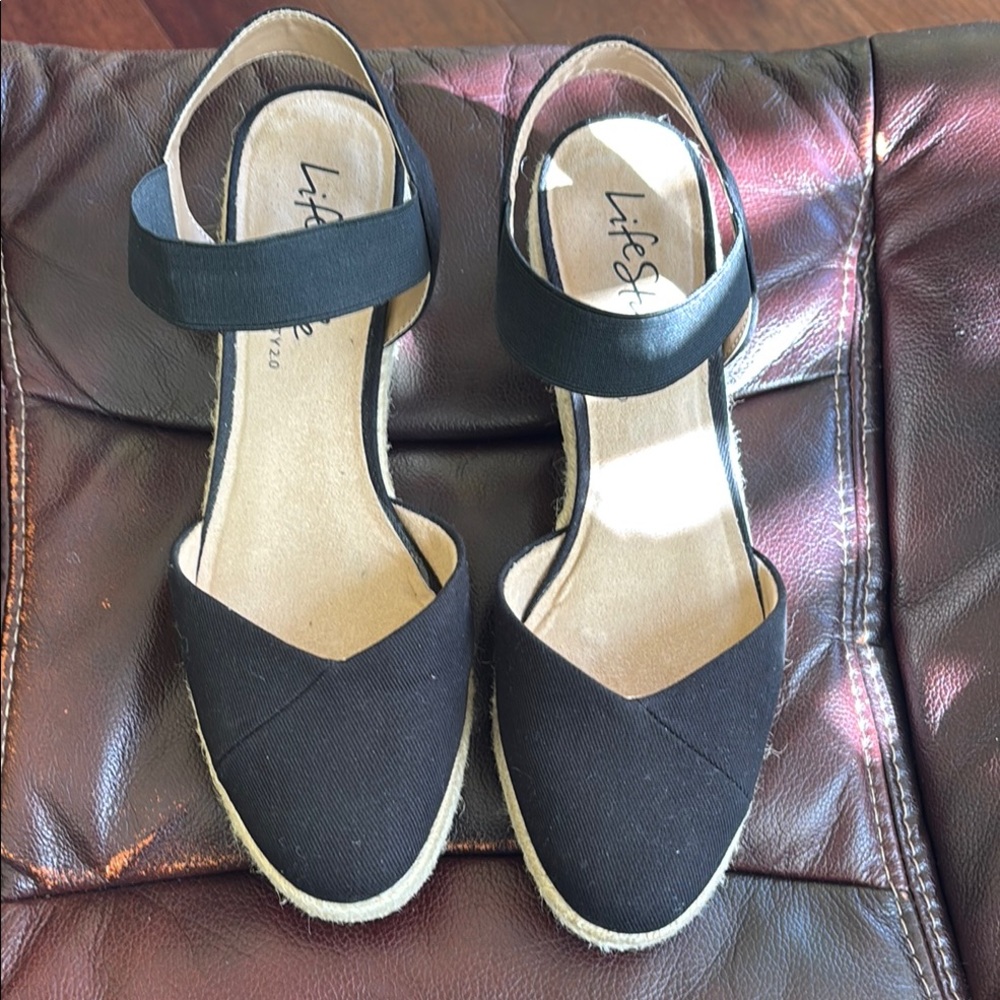 LifeStride Black Espadrille Sandals